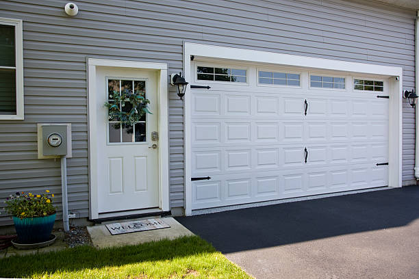 24/7 Emergency Garage Door Panel Replacement experts in Reynolds Heights, PA